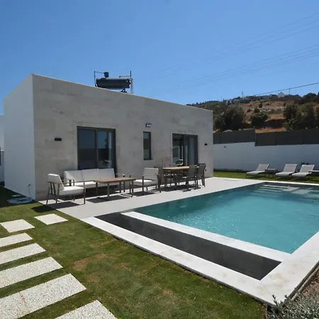 ヴィラ Novara Milas